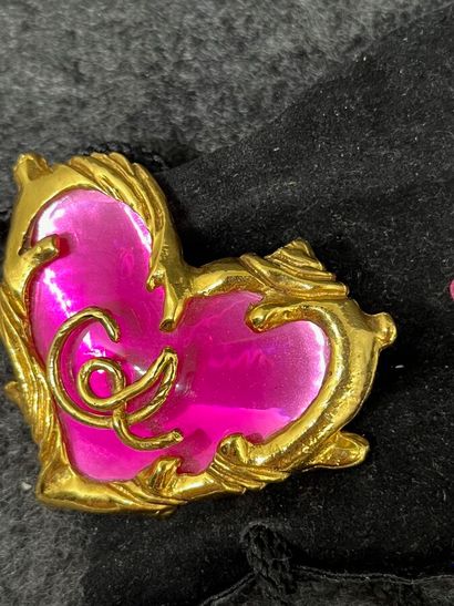 CHRISTIAN LACROIX - Broche Coeur en métal...