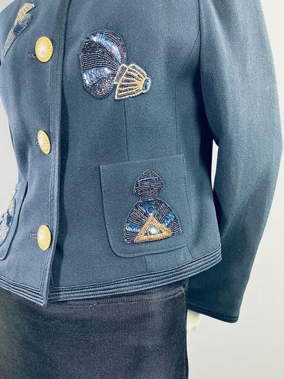 LOUIS FERAUD Veste tailleur en crêpe bleu...