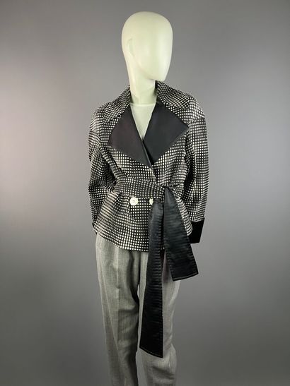 ESCADA - Veste croisée en tissage cinétique...