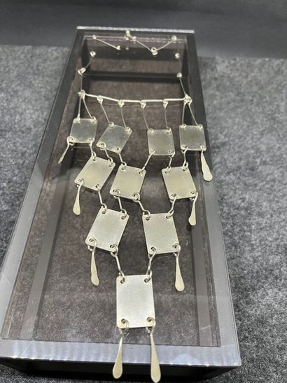 Collier Space Age - cascade en cotte de maille...