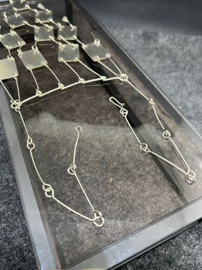 Collier Space Age - cascade en cotte de maille...