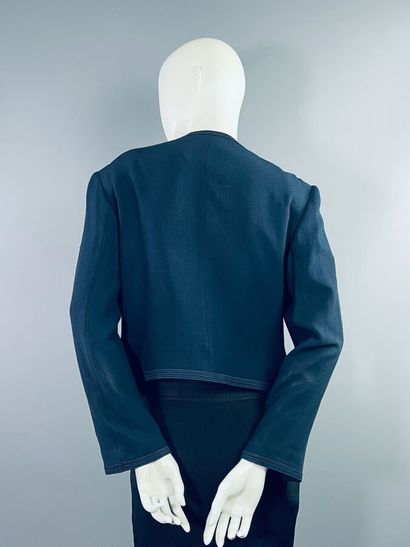 LOUIS FERAUD Veste tailleur en crêpe bleu...