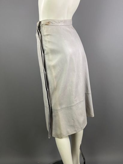 HERMÈS Paris - jupe en cuir d'agneau gris...