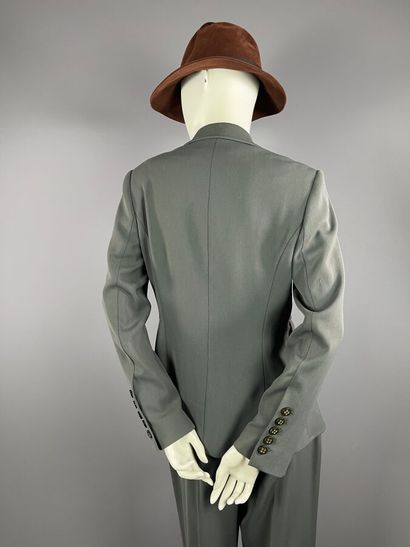 FERAUD - Tailleur pantalon en jersey gris-vert...