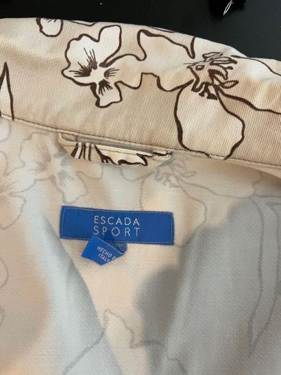 ESCADA Sport - Ensemble en denim beige fleuri:...