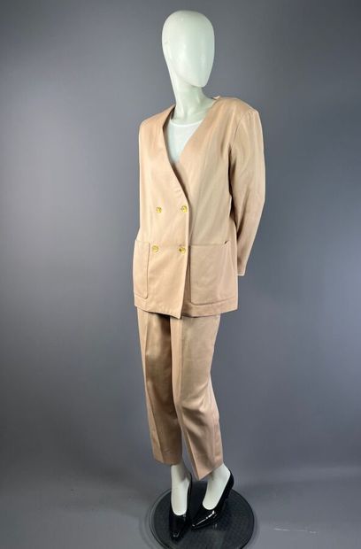 COURRÈGES Paris - Tailleur pantalon en laine...