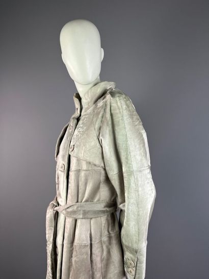 HÉLÈNE GAINVILLE - Trench en fourrure gris...