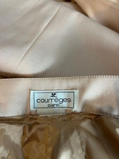 COURRÈGES Paris - Tailleur pantalon en laine...