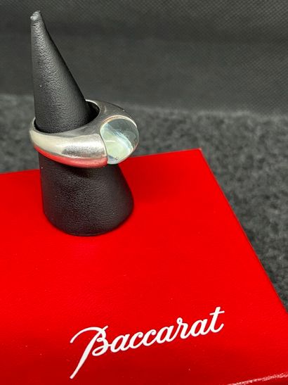BACCARAT Bague en argent 925 cabochon cristal

Le...