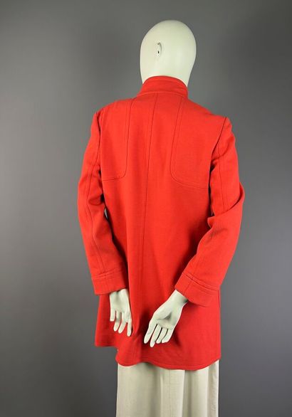 GEORGES RECH - Manteau rouge à col zippé....