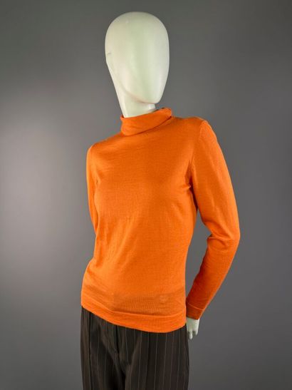 FERAUD / GEORGES RECH -Lot pull orangé et...