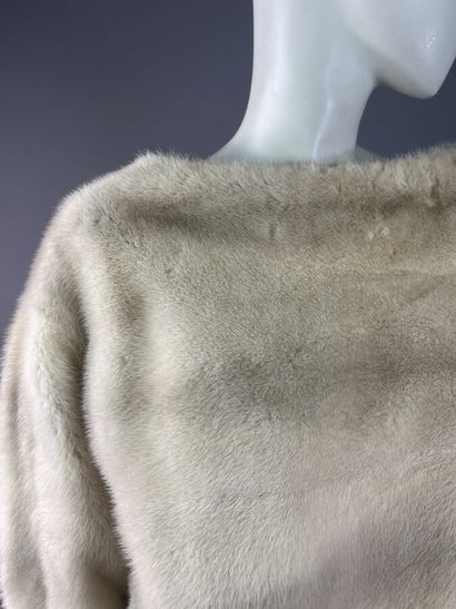 HÉLÈNE GAINVILLE - Veste-pull en vison blanc...