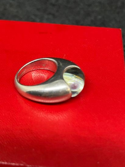BACCARAT Bague en argent 925 cabochon cristal

Le...