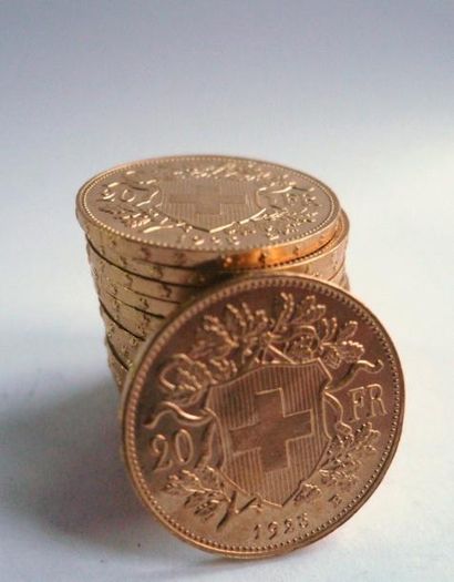 17 Pièces de 20F suisse en or Poids 109,7...