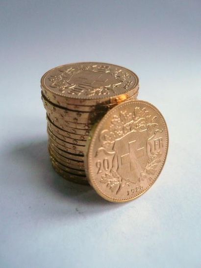 17 Pièces de 20F suisse en or Poids 109,7...
