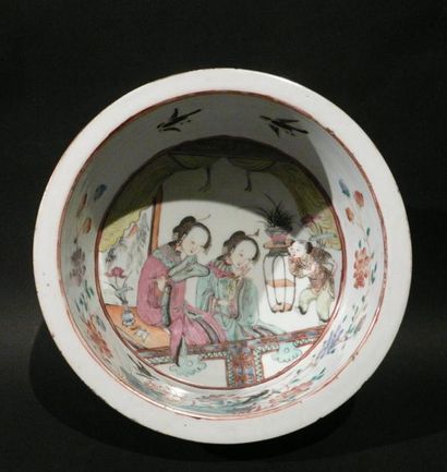 Bassin en porcelaine de la Compagnie des...