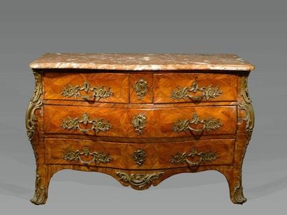 Commode tombeau en placage de bois de rose...
