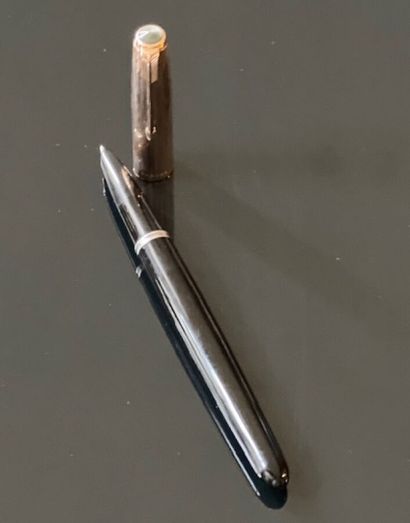 PARKER - Stylo plume modèle 