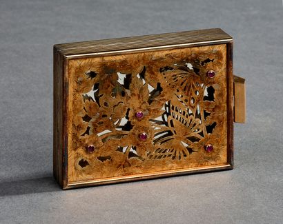 BOUCHERON - Paris - Set poudrier-minaudière...