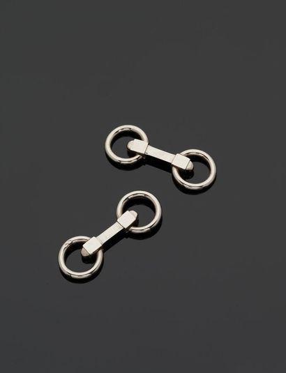Travail FRANCAIS. Paire de boutons de manchettes...