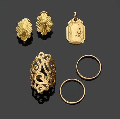 Lot d'or débris (boucles d'oreilles cassées...
