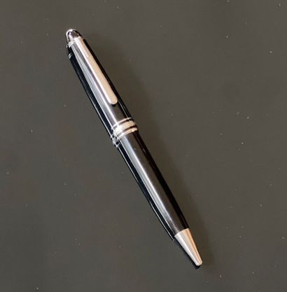 MONTBLANC - Stylo bille modèle Meisterstûck...
