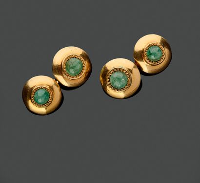 Paire de boutons de machettes en or jaune...