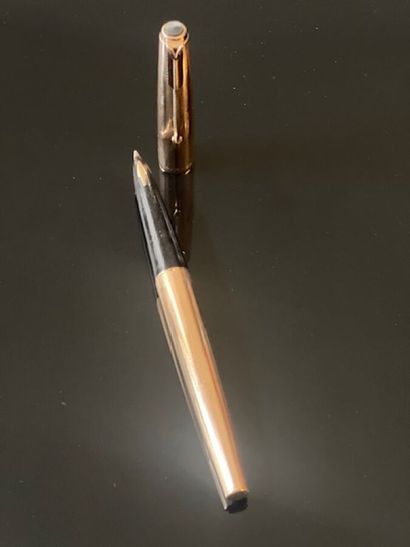 PARKER Made in USA - Stylo plume modèle 61...