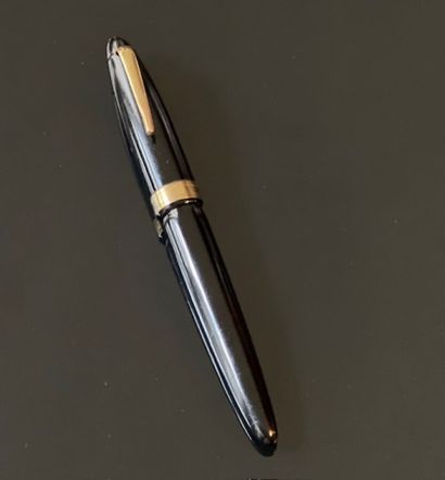 WATERMAN - Style plume en résine laquée noir,...