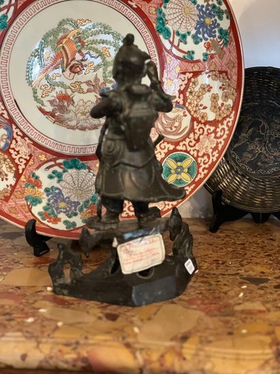 Patinated bronze subject depicting a dignitary...