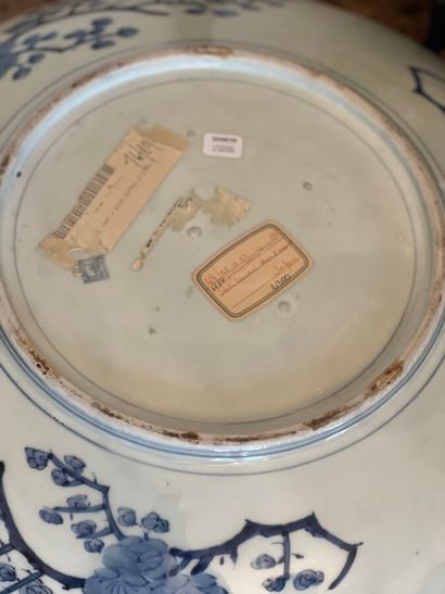Porcelain dish with polychrome enamel decoration...