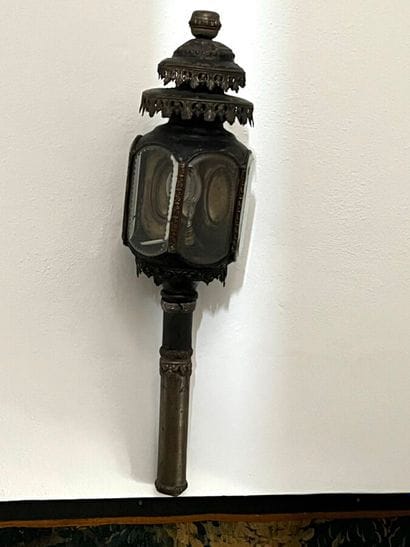 Electrically mounted carriage lamp (minor...