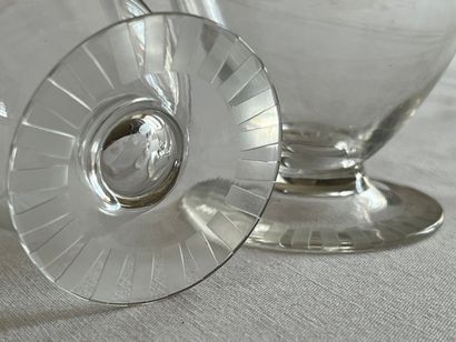 Daum Nancy - Set of 16 crystal glasses. The...