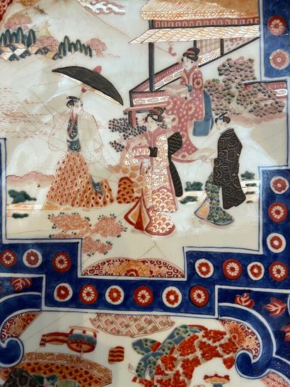 Porcelain dish with polychrome enamel decoration...