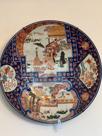 Porcelain dish with polychrome enamel decoration...