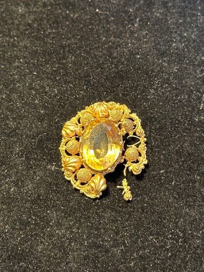 Accidental 18k (750 thousandths) gold brooch,...