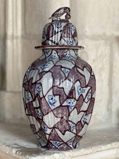 Covered Delft earthenware jar decorated with...