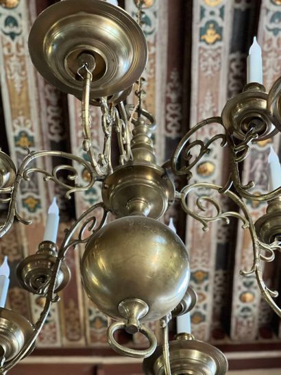 Lustre en laiton de style hollandais
Hauteur...