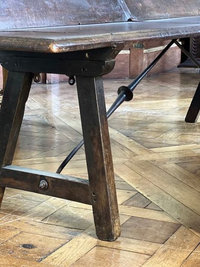 Catalan-style bench in natural wood. The...
