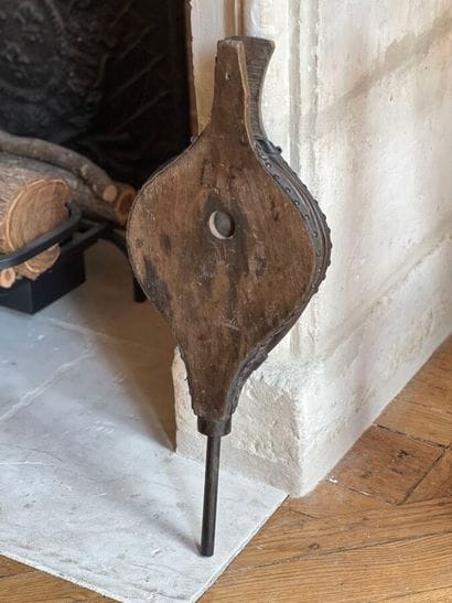 Wood and wrought-iron fireplace soufflé
Width:...