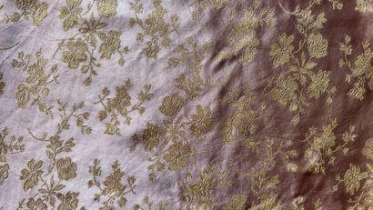 Housse de couette rose et motif de feuillage...