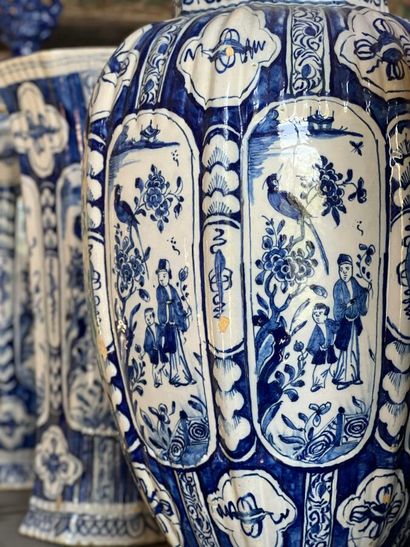 Blue and white Delft earthenware set, including...