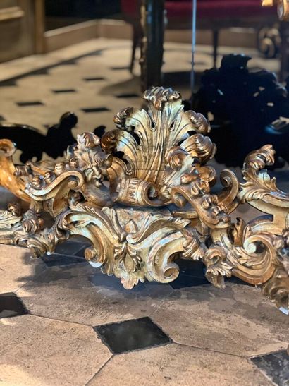 Gilded carved wood console with openwork...