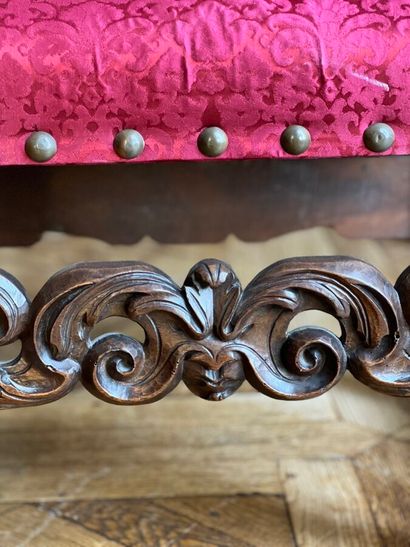 Pair of armchairs in natural wood, carved...