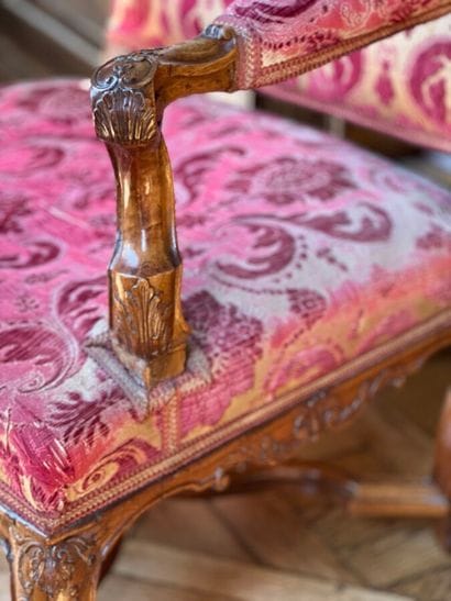 Large armchair with flat back, in carved...