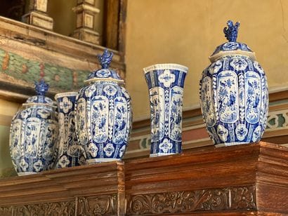 Blue and white Delft earthenware set, including...