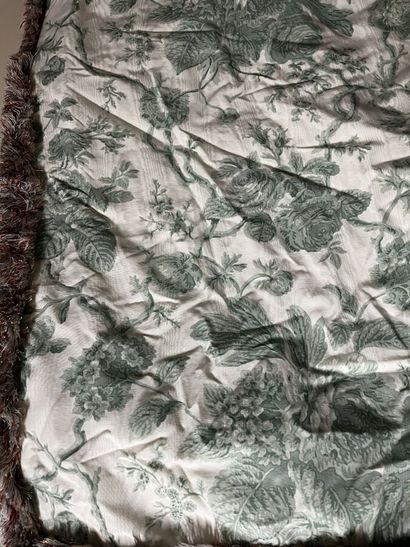 Thorp of London. Sloane, green. Pair of curtains...