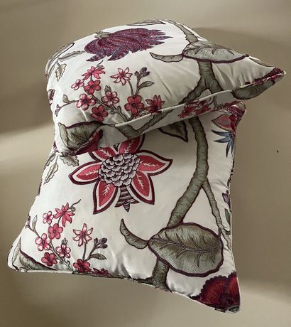 Manuel Canovas, Aurore, pink and green colors....