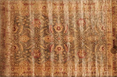 Tapis en laine (Traces d'usage)
Hauteur :...