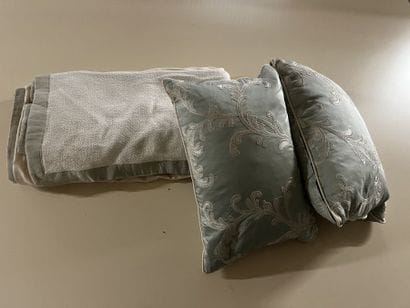 Off-white blanket / throw with green border
Height:...